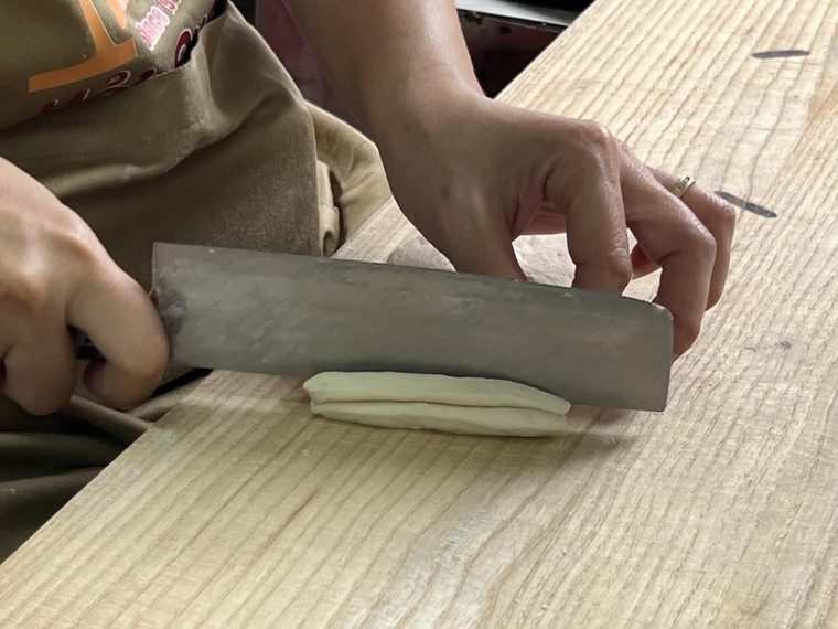 Phở ngon phải ăn cùng quẩy ngon... ảnh 4