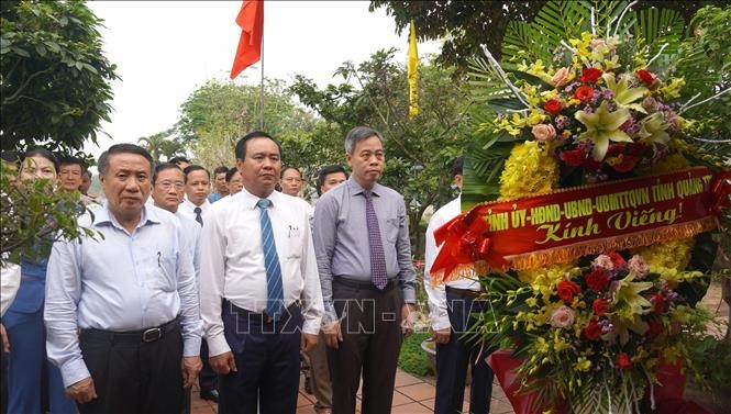 Lễ dâng hương, dâng hoa tưởng niệm 117 năm ngày sinh Tổng Bí thư Lê Duẩn ảnh 1