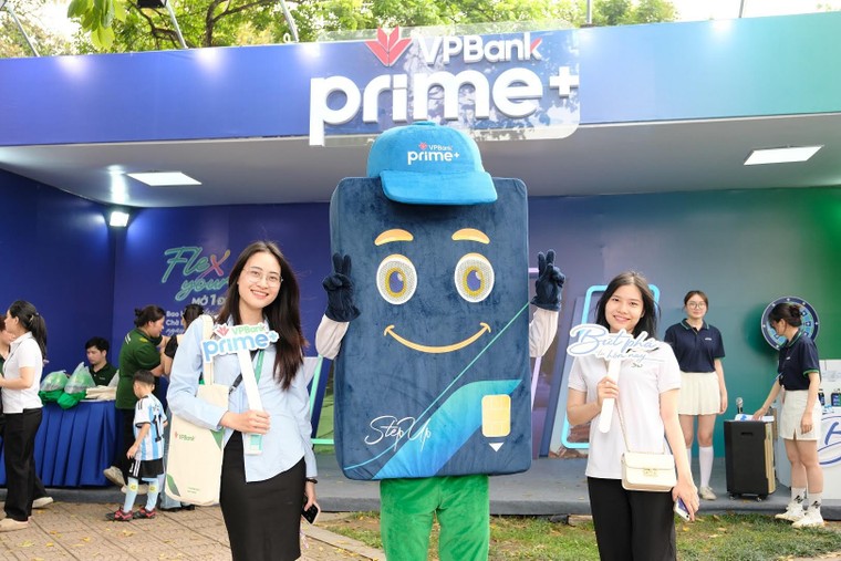 Gian hàng VPBank sôi động tại lễ hội ẩm thực Pháp Balade en France ảnh 3