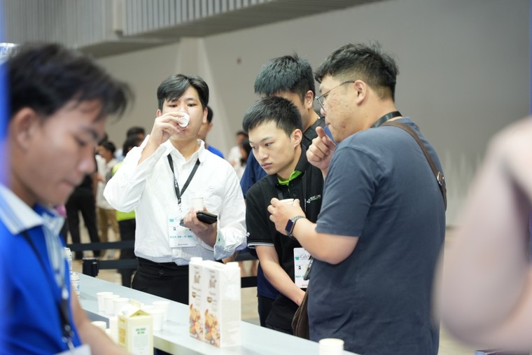 Vinamilk đồng hành cùng các barista tại cuộc thi quốc tế Asia Latte Art Battle ảnh 8