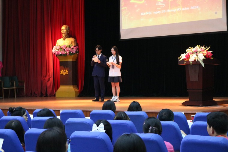 "Dạ Huyền" - Mở rộng không gian đối thoại văn học với người trẻ ảnh 1