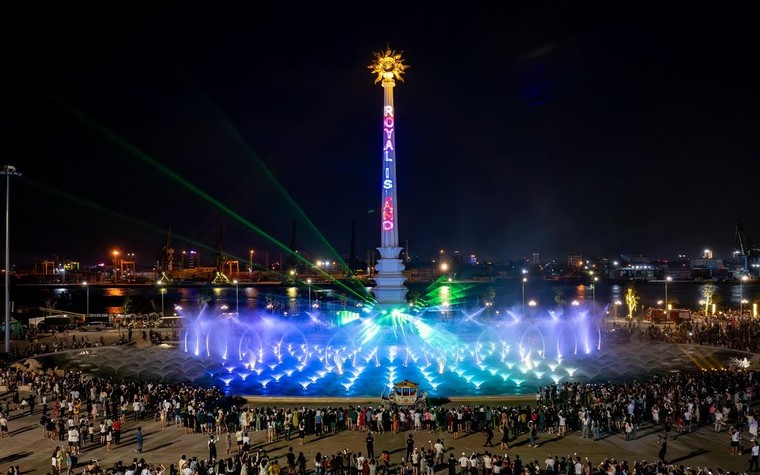 Idol XIUMIN cùng 100.000 khán giả “phá đảo” điểm đến quốc tế mới Vũ Yên ảnh 13