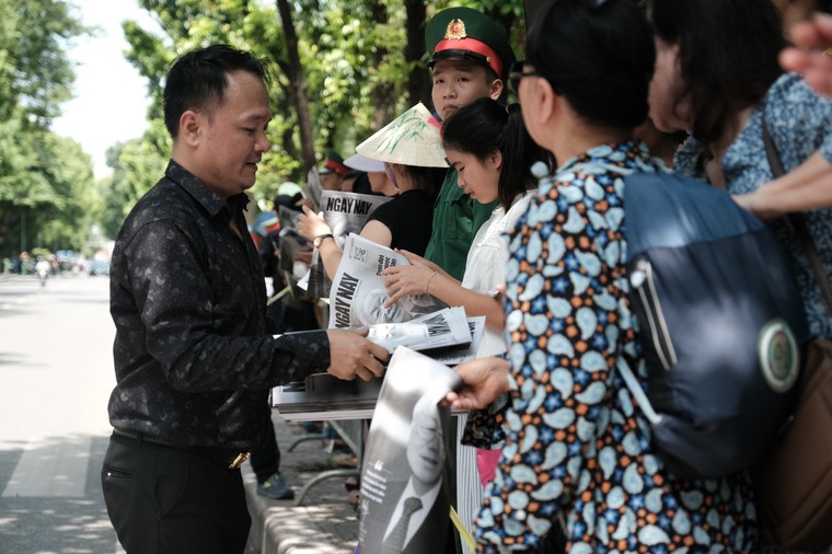 Ấn phẩm Ngày Nay theo người dân tiễn biệt Tổng Bí thư Nguyễn Phú Trọng ảnh 9