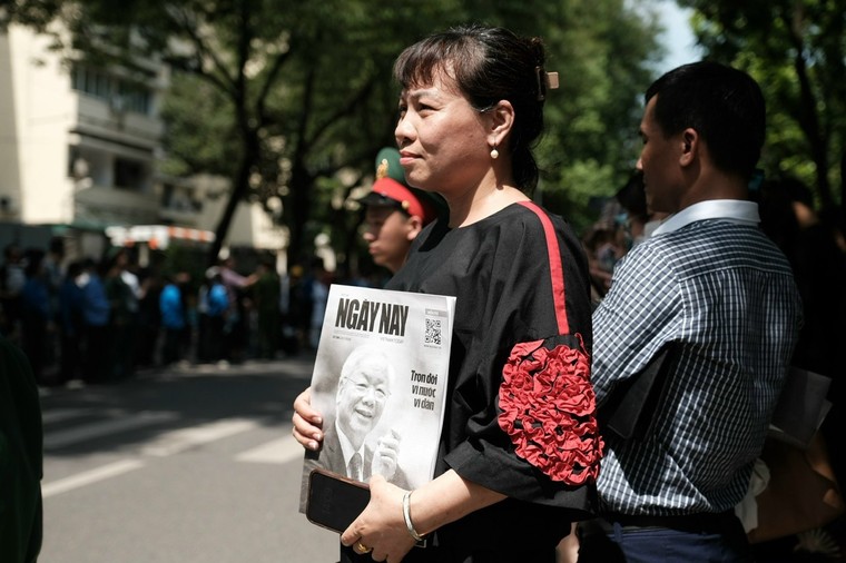 Linh xa đưa Tổng Bí thư Nguyễn Phú Trọng về nơi an nghỉ cuối cùng ảnh 7