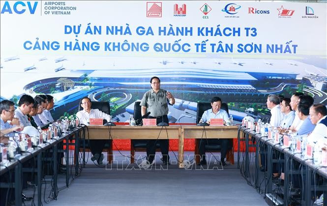 Thủ tướng: Phát triển hạ tầng giao thông làm nền tảng để phát triển bền vững ảnh 1