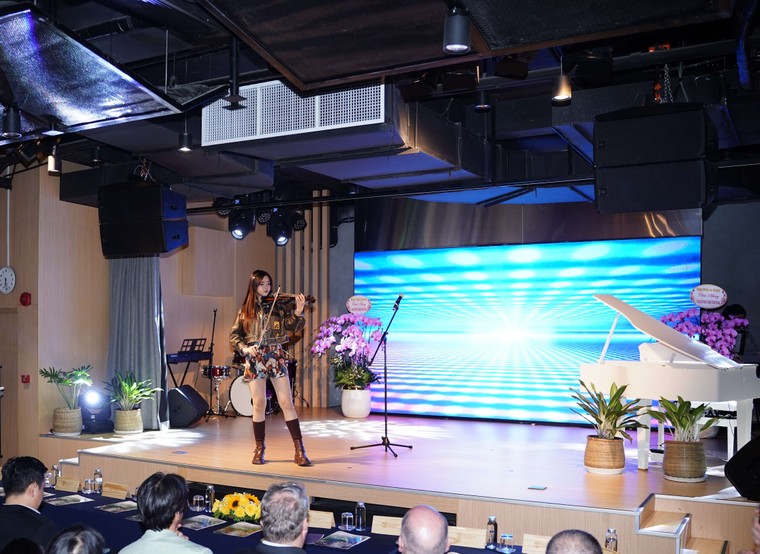 Mở cánh cửa nghệ thuật cùng Trường Âm nhạc và Nghệ thuật Victoria by Erato ảnh 3