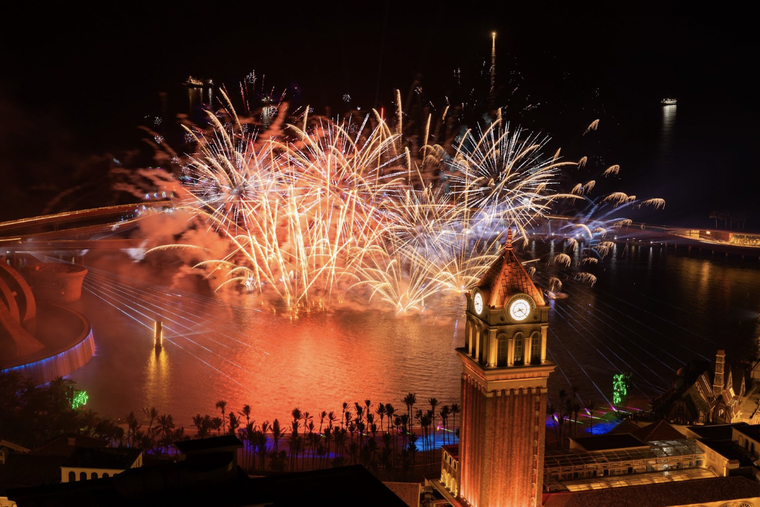 Không cần đợi giao thừa vì ở những địa điểm này của Phú Quốc luôn có pháo hoa ảnh 1