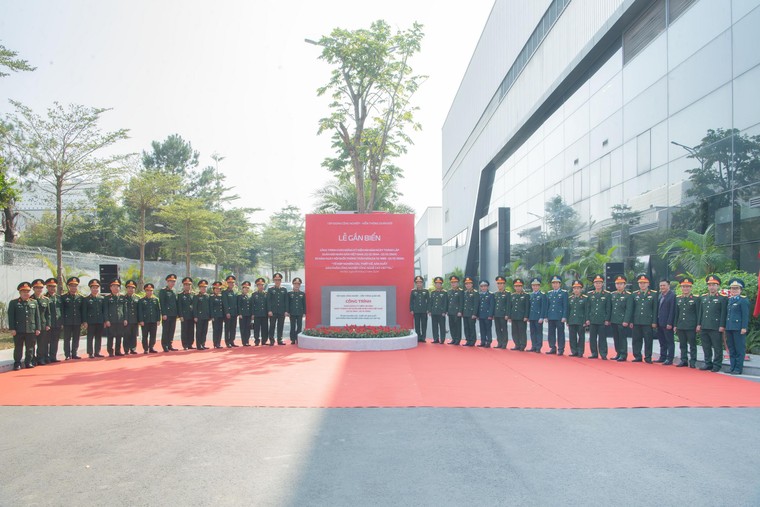 Viettel hoàn thành tổ hợp nghiên cứu, chế thử, sản xuất sản phẩm công nghiệp công nghệ cao tại Hòa Lạc ảnh 1