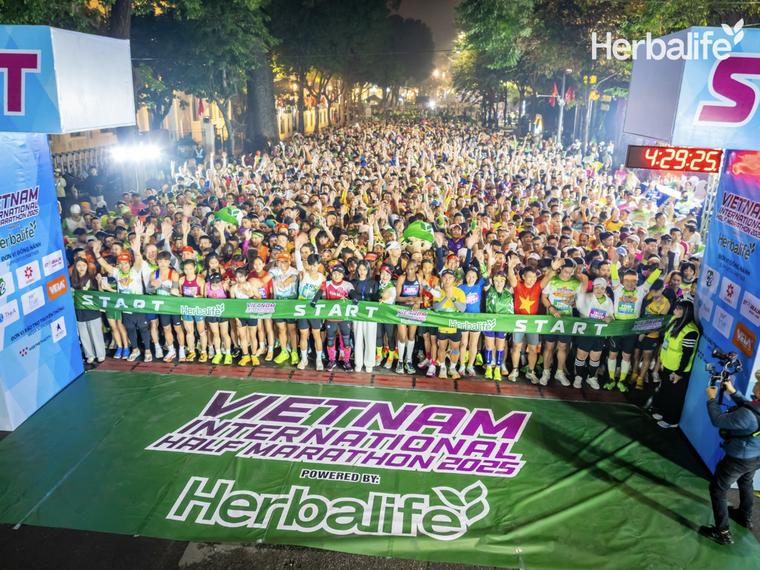Herbalife Việt Nam tài trợ Chương trình “Chào Năm Mới 2025” tại Hà Nội để khuyến khích lối sống năng động lành mạnh ảnh 2