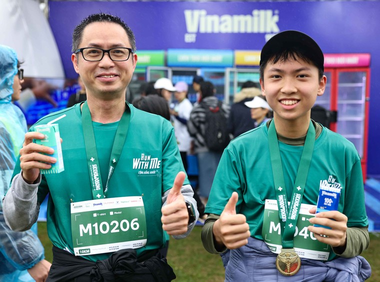 Vinamilk đồng hành cùng ngành y tế chăm sóc sức khỏe cộng đồng ảnh 1