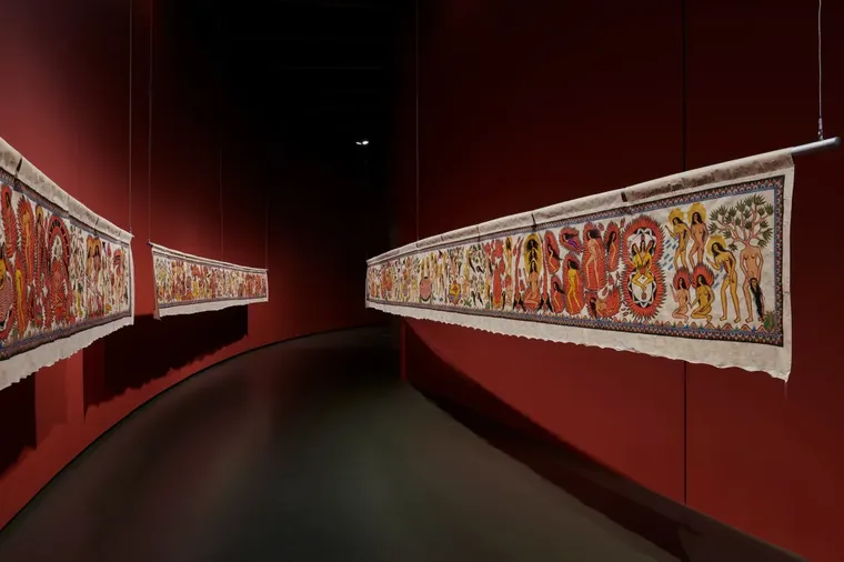 Nghệ sĩ mang góc nhìn nữ quyền vào tranh cuộn cổ hàng thế kỷ ảnh 1