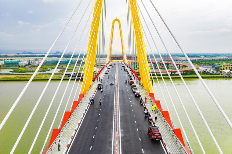 Vingroup thông xe cầu Hoàng Gia - Biểu tượng phát triển mới phía Đông Bắc Hải Phòng ảnh 2
