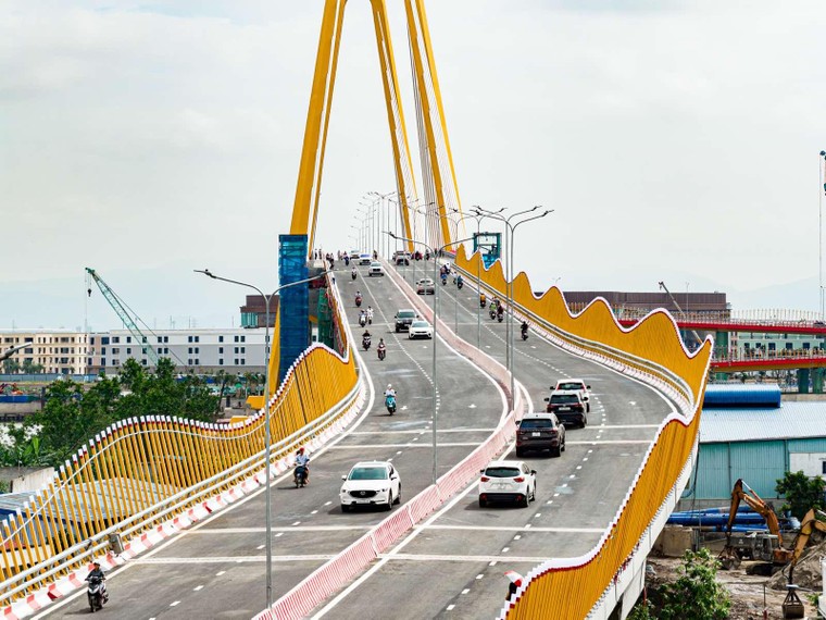 Vingroup thông xe cầu Hoàng Gia - Biểu tượng phát triển mới phía Đông Bắc Hải Phòng ảnh 1