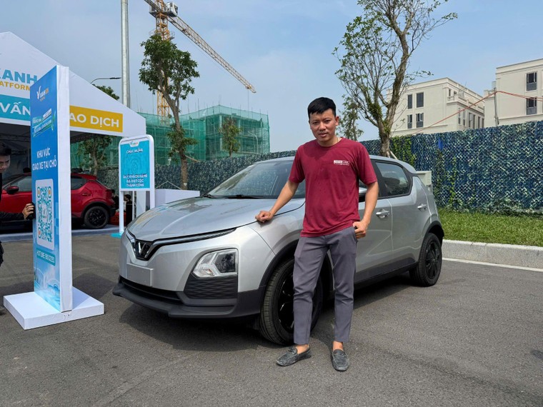 “Ngày hội xanh – Thu xe xăng, Lên đời xe xanh” gây sốt với tài xế dịch vụ ở Hà Nội ảnh 4