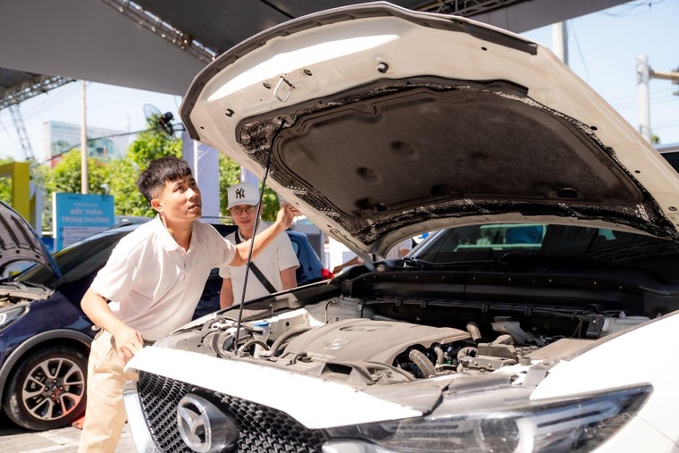 VinFast biến “đổi xăng sang điện” thành chuyện dễ như mua sắm cuối tuần ảnh 2