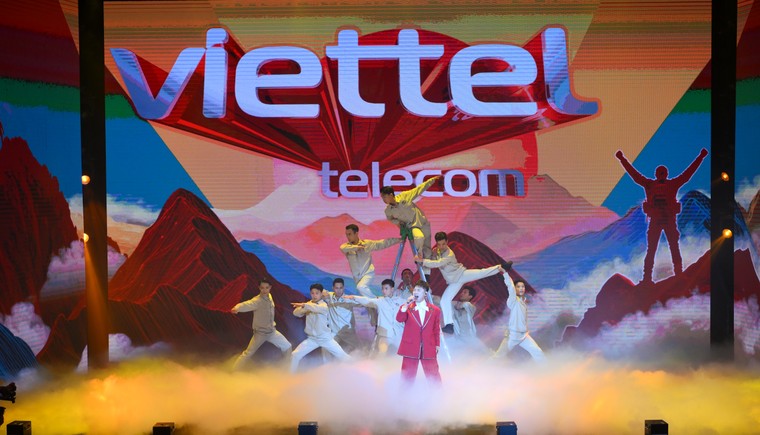 Viettel Telecom nhận Huân chương Lao động hạng Nhất và kỷ niệm 25 năm Ngày truyền thống ảnh 6