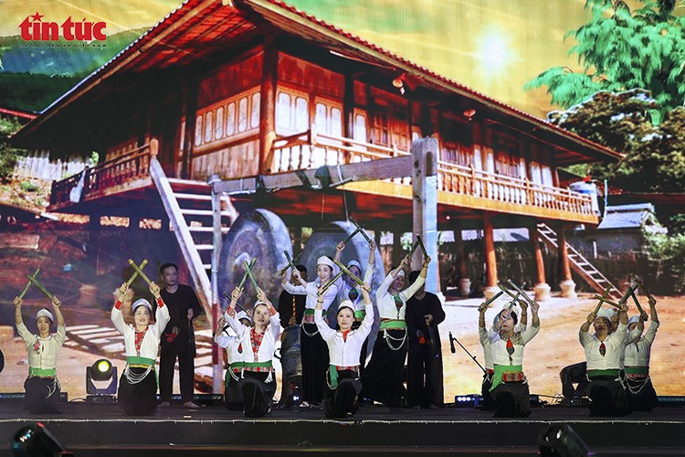 Nghệ nhân Mường lan tỏa văn hóa truyền thống tại Thủ đô ảnh 3