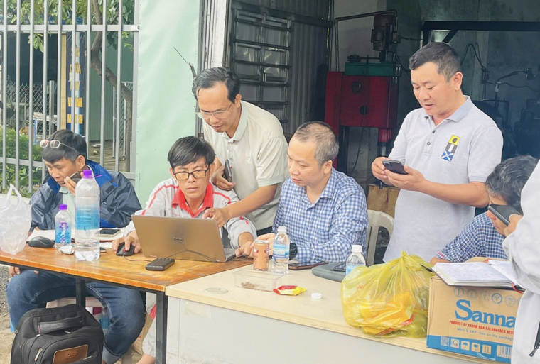 Viettel đồng hành với người dân vùng thiên tai ảnh 1