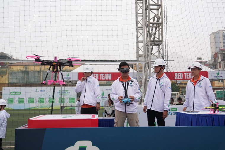 Chung kết Cuộc thi Sáng tạo UAV - Sân chơi công nghệ dành cho sinh viên ảnh 1