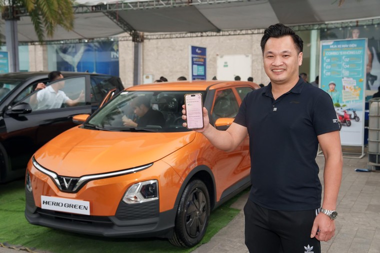 Càng chạy càng lời, tài xế dịch vụ rộng đường tiết kiệm chi phí với xe VinFast Green ảnh 1