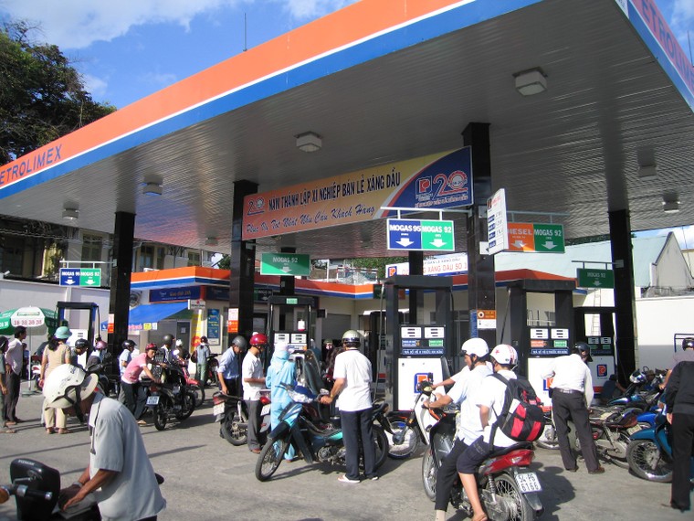 Bộ Công thương: Xăng dầu đồng loạt tăng giá ảnh 1