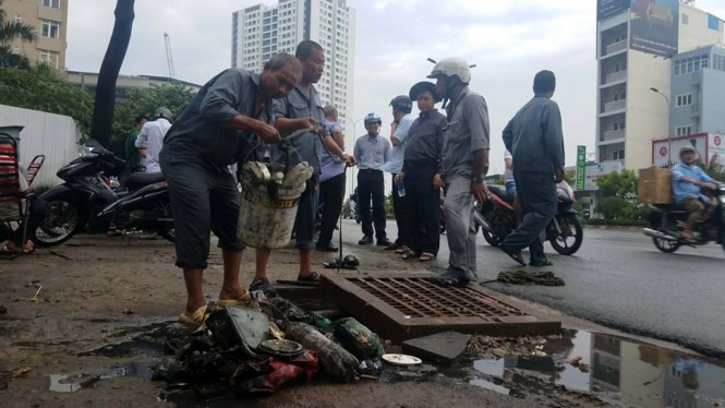 Mới nhất vụ siêu máy bơm 'bó tay' trước đường ngập ở Sài Gòn ảnh 1