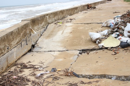 Quảng Bình: Kè đê biển xã Hải Trạch hư hỏng nặng ảnh 6