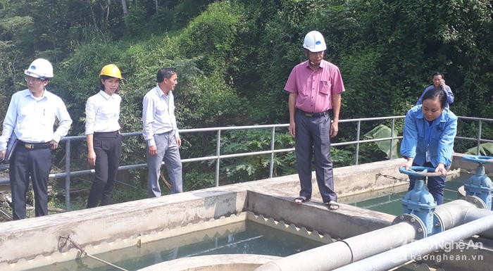 Xí nghiệp cấp nước ở Quỳ Hợp thừa nhận đường ống bị rỉ sét ảnh 1