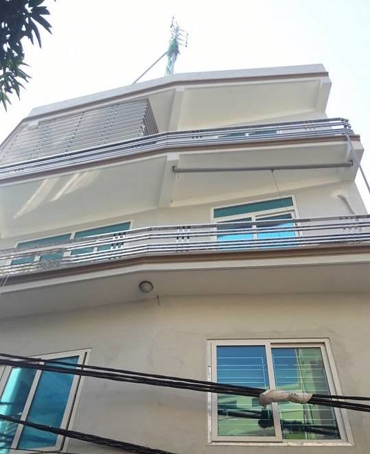 Côn đồ án ngữ bảo vệ trạm BTS vì bị cư dân phản đối tại Hà Nội ảnh 3