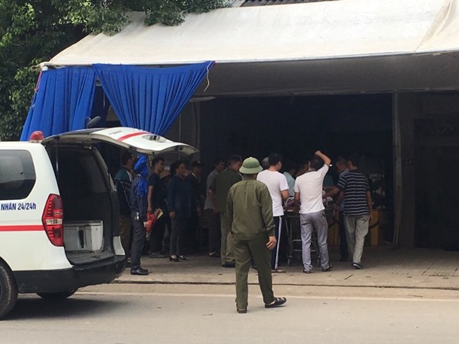 Vụ nổ trước nhà dân khiến một người chết: 'Tôi nghi có ai đặt mìn' ảnh 1