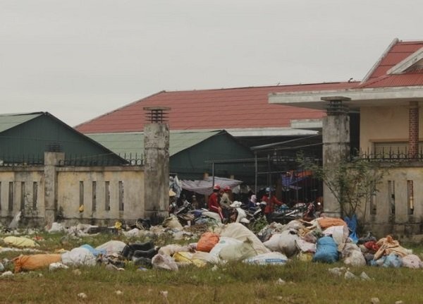 TX. Ba Đồn- Quảng Bình: Rác thải tràn lan xã đạt nông thôn mới ảnh 4