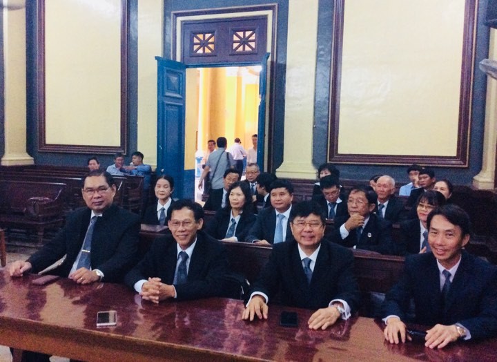 Xử cựu lãnh đạo NaviBank: Đại diện VKS cãi tay đôi với bị cáo ảnh 2