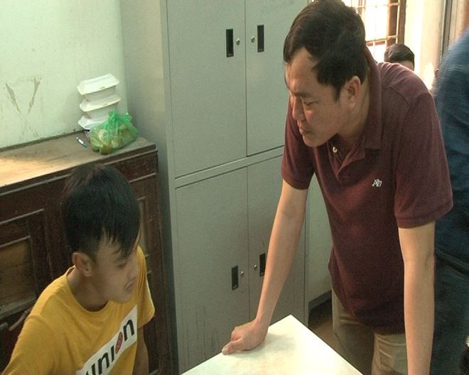 Bắt giữ 02 đối tượng gây ra vụ cướp giật hơn 90 triệu đồng ảnh 1