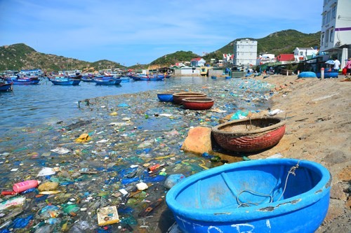 Khánh Hòa: 'Đảo Ngọc' Bình Ba... ngập rác ảnh 3