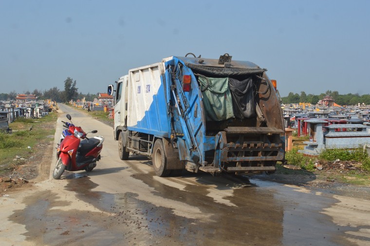 Quảng Nam: Bãi tập kết 100 tấn rác/ngày ở Hội An vẫn âm ỉ cháy ảnh 4