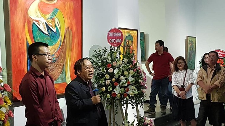 Những bức tranh mang năng lượng hạnh phúc của hoạ sĩ Nguyễn Hiển ảnh 1