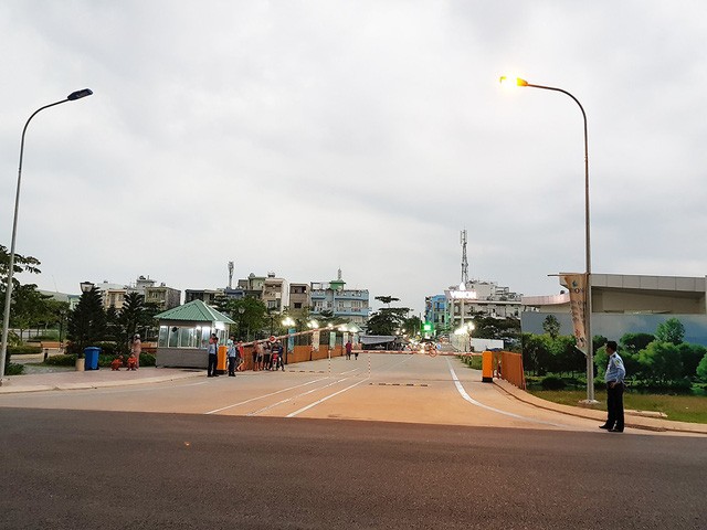 Người phụ nữ rơi từ lầu 5 chung cư xuống đất tử vong ảnh 1