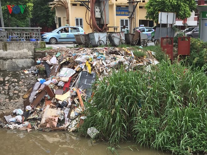 Môi trường sống ô nhiễm nặng, Hà Nội có nguy cơ bùng phát dịch bệnh ảnh 10