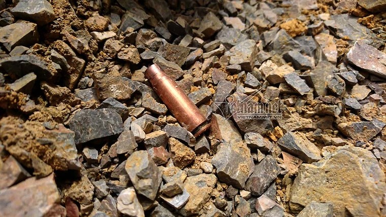 Lạnh gáy cung đường độc đạo xuyên 'lãnh địa ma túy' Tà Dê ảnh 15