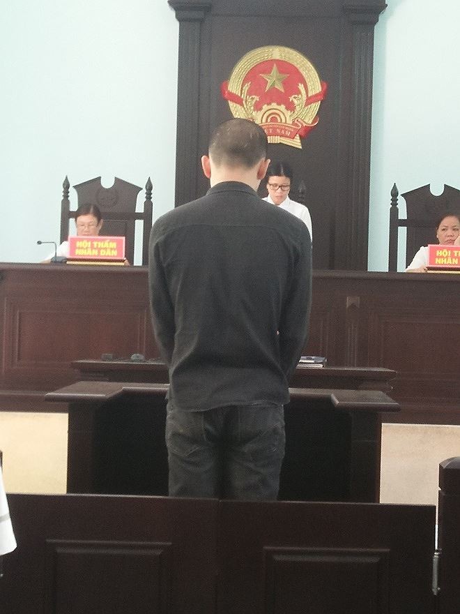 'Đạo chích' trộm chim: 2 ngày ăn chơi 'đổi' 8 tháng tù ảnh 1