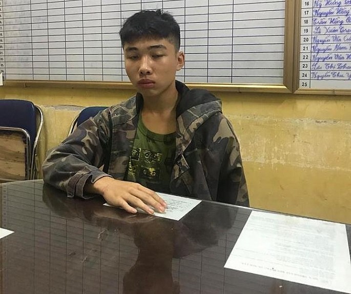 Đi xe đạp điện giao ma túy thuê, nam sinh bị CSGT Hà Nội tóm gọn ảnh 2