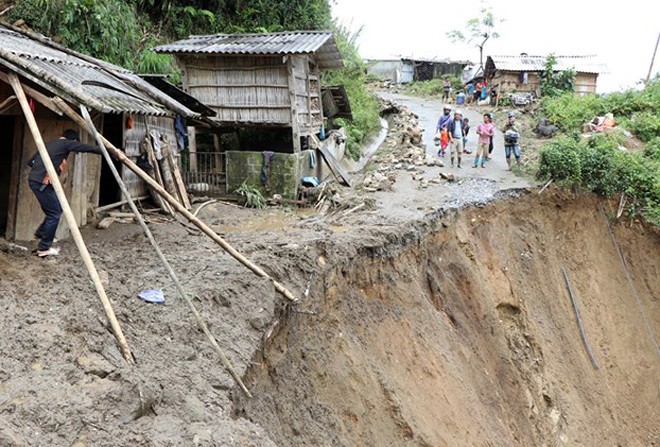 Sạt lở kinh hoàng ở Lai Châu: Hơn 10 người chết và mất tích, giao thông tê liệt hoàn toàn ảnh 2