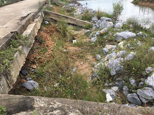 Quảng Bình: Đê Hữu Gianh xuống cấp nghiêm trọng ảnh 5