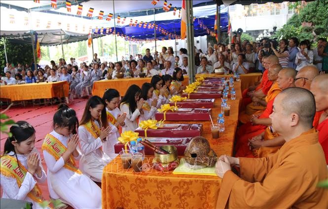 Vu Lan báo hiếu giúp duy trì bản sắc văn hóa truyền thống tốt đẹp của người Việt Nam ảnh 1