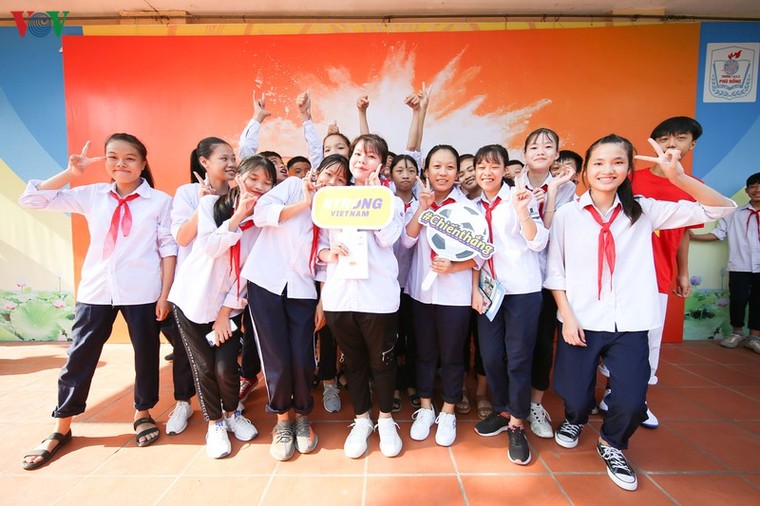 Dàn sao Hà Nội FC rạng rỡ trong ngày làm đại sứ Strong Vietnam ảnh 2