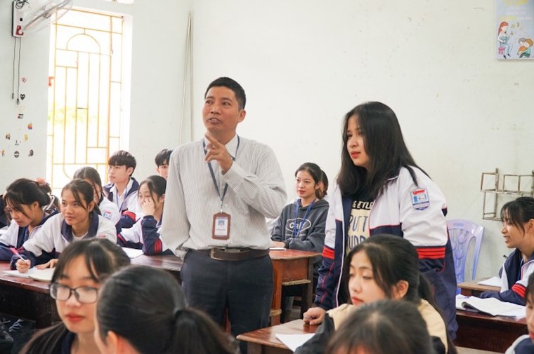 Những người thầy 'tàn nhưng không phế' ảnh 1