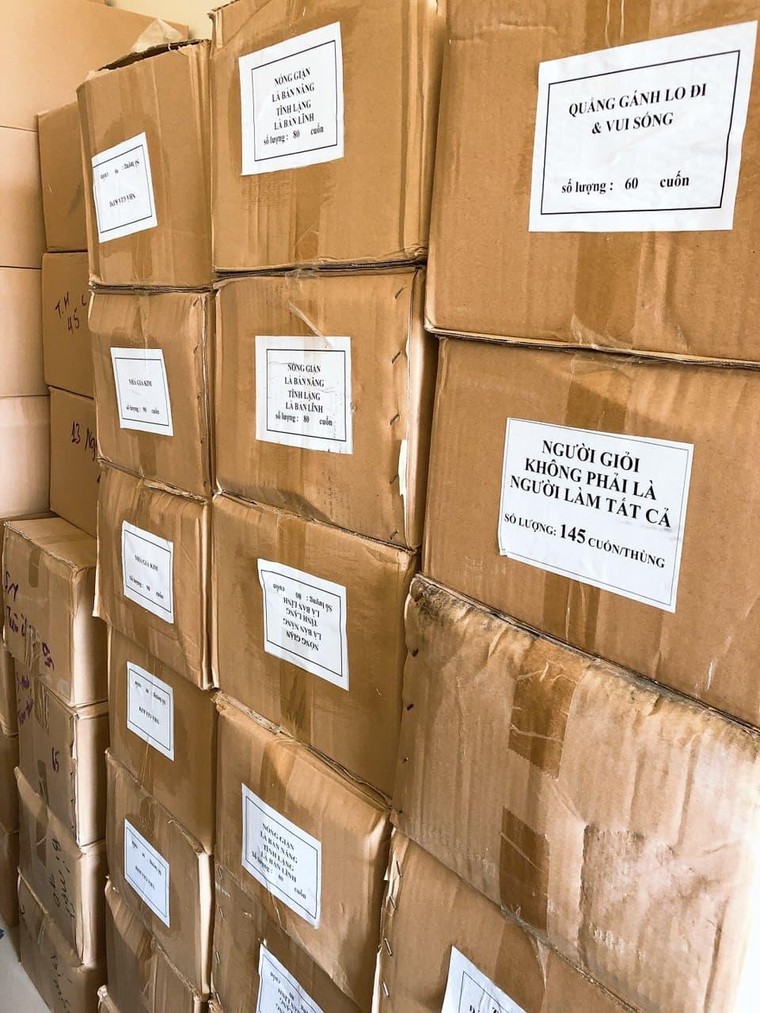 Triệt phá cơ sở tàng trữ hơn 40 nghìn cuốn sách lậu tại Hà Nội ảnh 2