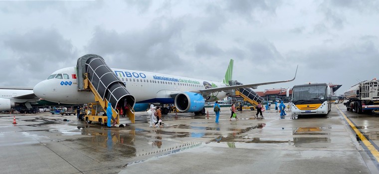 Gần 300 công dân về Thái Nguyên trên chuyến bay của Bamboo Airways ảnh 1