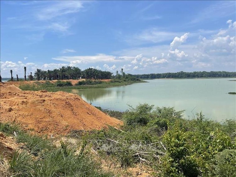 Công trình Quốc gia lòng hồ Dầu Tiếng bị xâm lấn nghiêm trọng ảnh 1