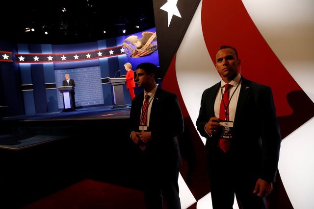 100 triệu lượt người xem Trump đấu khẩu với Clinton ảnh 7